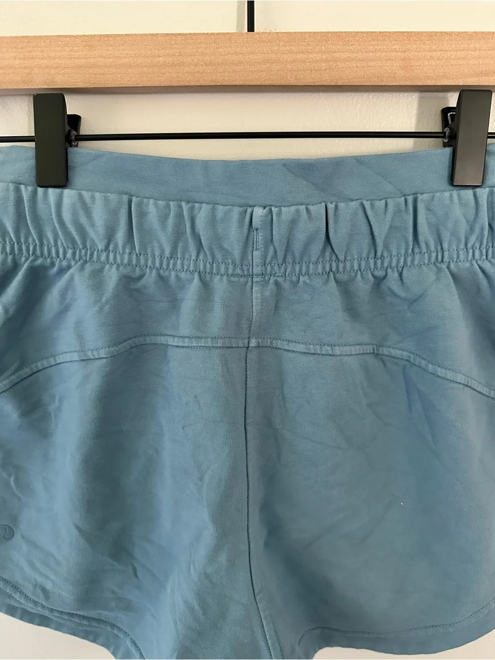 Lululemon High Waist Soft Casual Drawstring Shorts in Light Gray Blue W Pockets